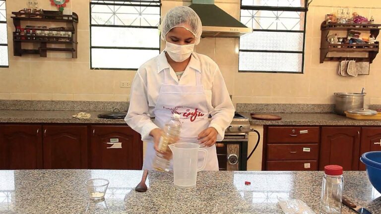 Transformación de Alimentos en Encurtidos Fermentados: Un Arte Culinario