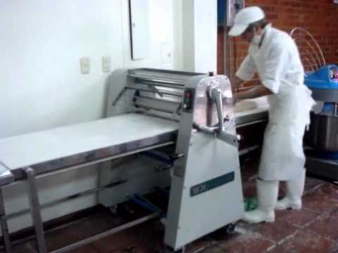 Rodillos de Amasar Especializados para Pan: La Herramienta Esencial