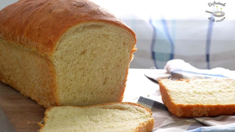 Del&eacute;itate con el pan de molde casero